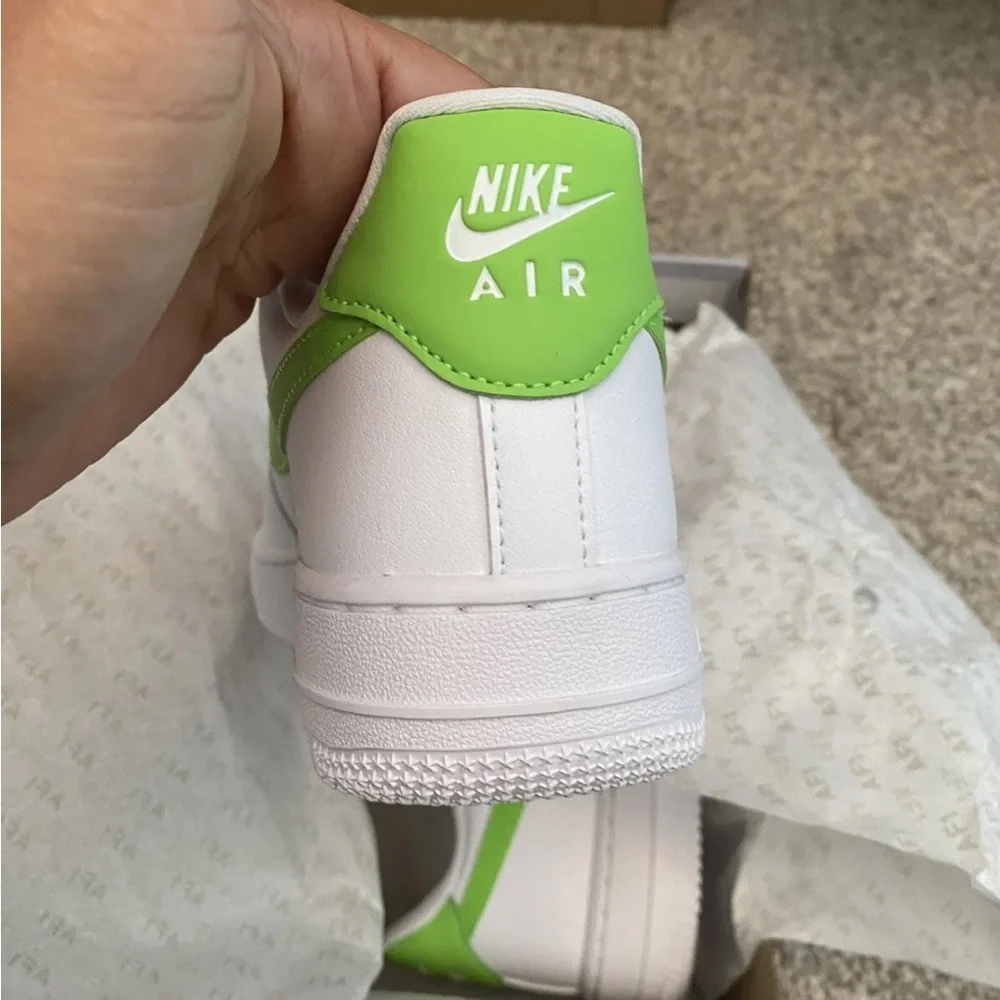 NEW IN BOX WOMEN’S AIR FORCE 1 - Picture 2 of 10